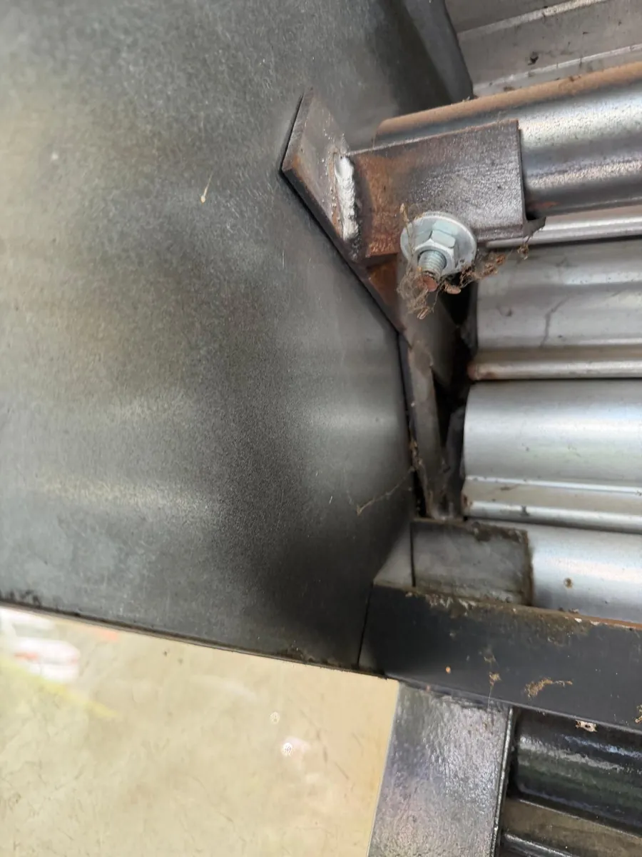 Detalle de las lamas de un cierre metálico