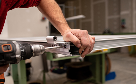 Reparación y ajuste de ventanas de aluminio y PVC en Madrid