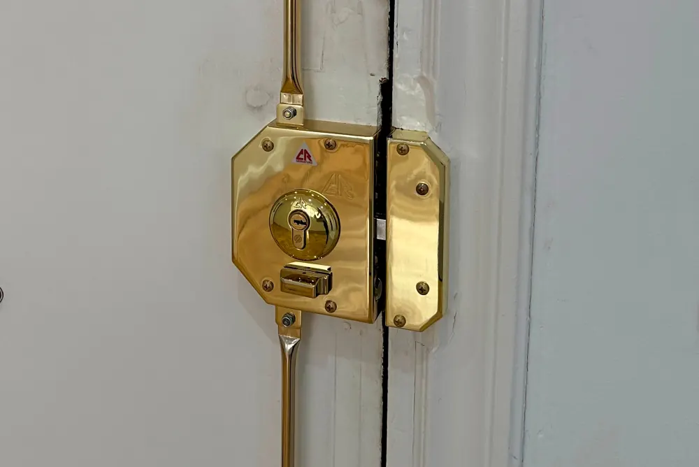Sustitución e instalación de cerraduras de seguridad